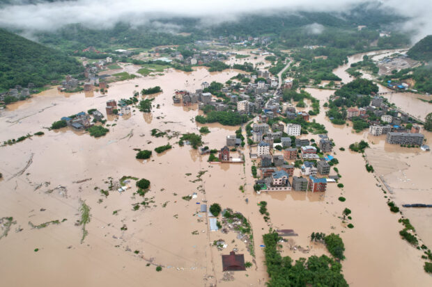 Typhoon Haikui drenches China's Fujian province