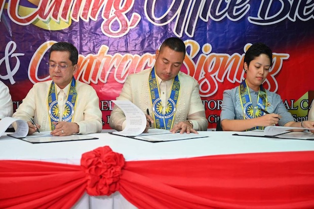 The launching of the Comelec Metro Manila regional office was led by (from left) Comelec chief George Garcia, San Juan Mayor Francis Zamora, and San Juan Rep. Bel Zamora.
