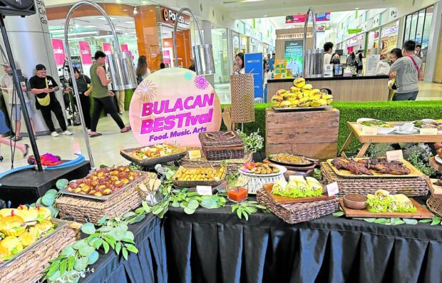 Popular dishes from Bulacan are on display on Friday, Sept. 8, 2023, during the “Singkaban 2023 Kalutong Bulakenyo” culinary demonstration and exhibit held at a shopping mall in Baliwag, Bulacan.