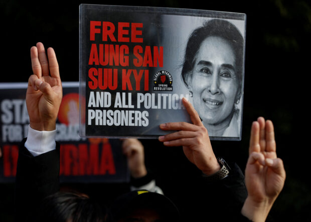 Aung San Suu Kyi ailing