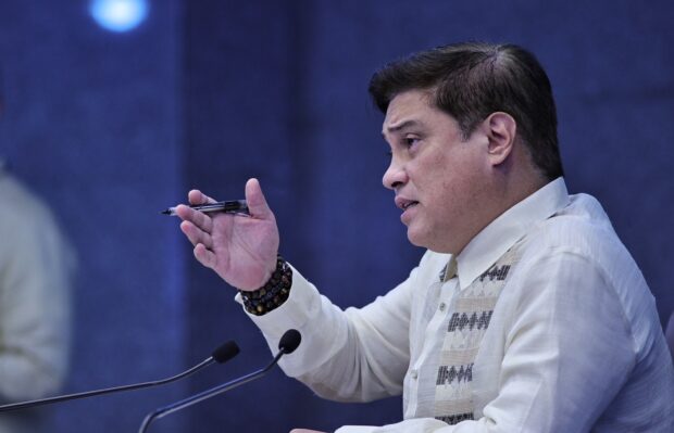 Zubiri vows to uncover truth behind 3 fishers' death