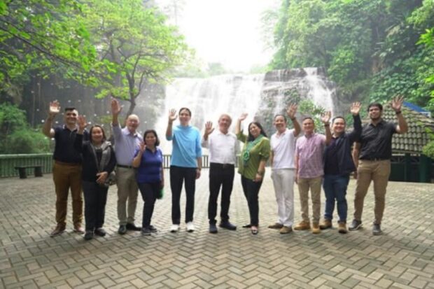 Manila Water recently commemorated the strengthening of its partnership with the local government of Antipolo City, along with the Department of Natural Resources (DENR), in a simple ceremony held at the Hinulugang Taktak Nature & Adventure Park. 