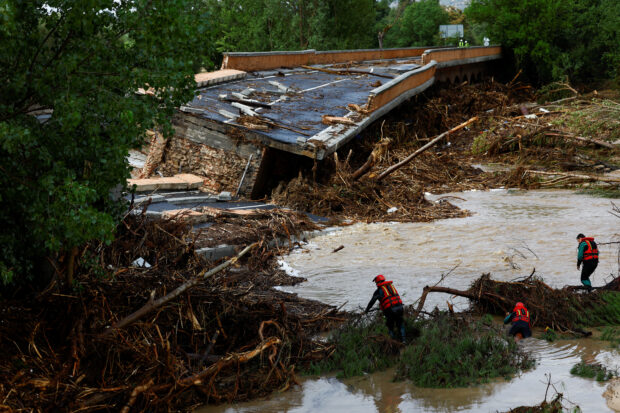 downpours in Spain cause widespread floods