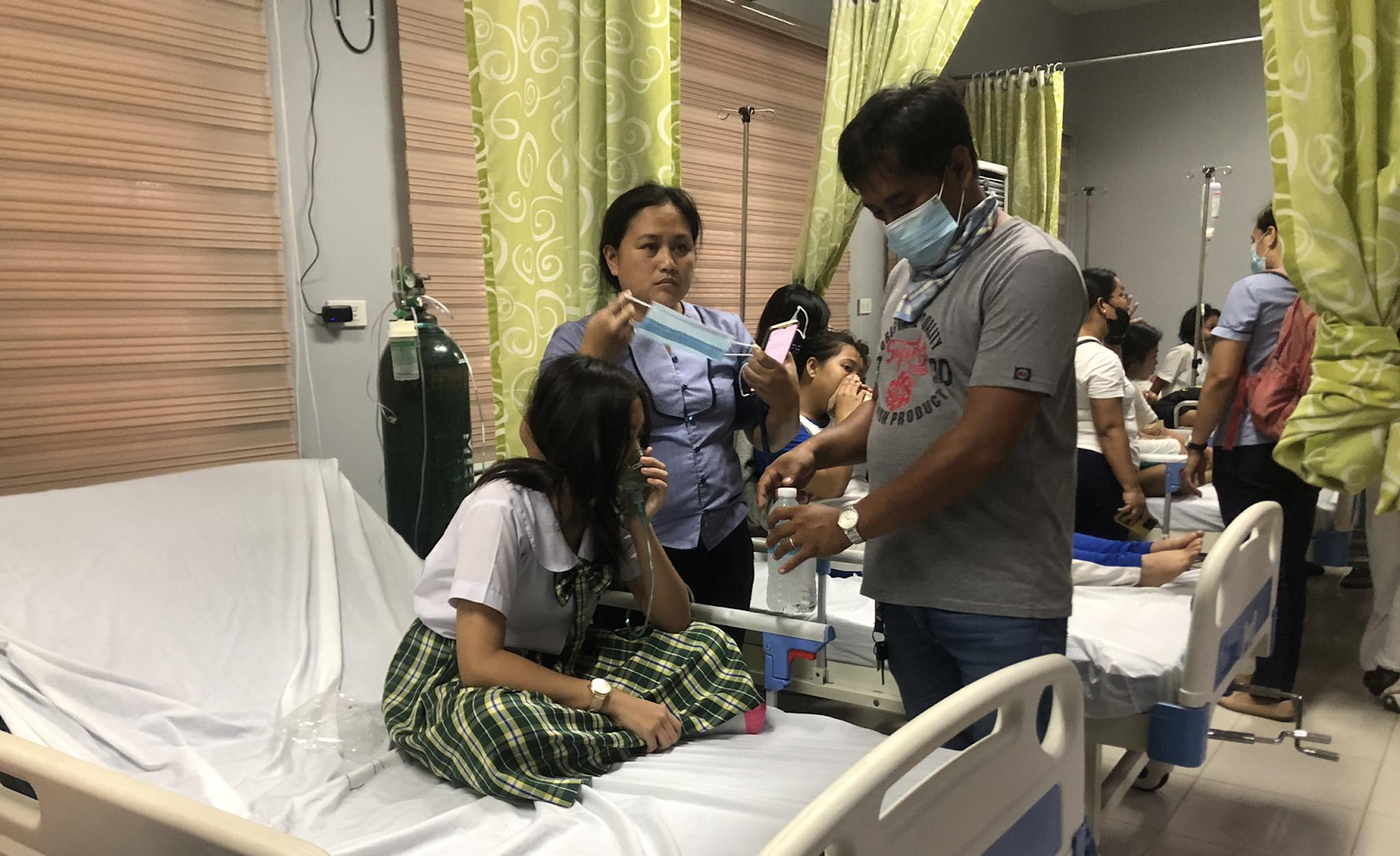 Smog from Taal: 58 Batangas students suffer illness