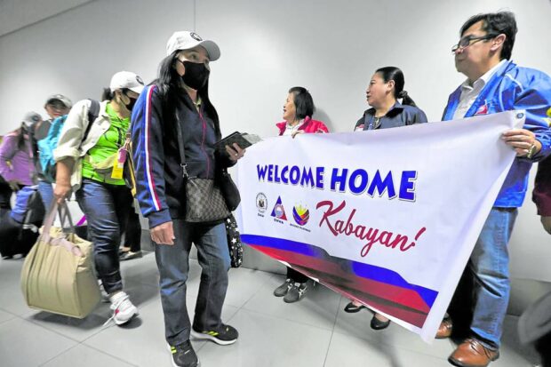 Home from a nightmare: 16 Filipinos from Israel, Gaza arrive