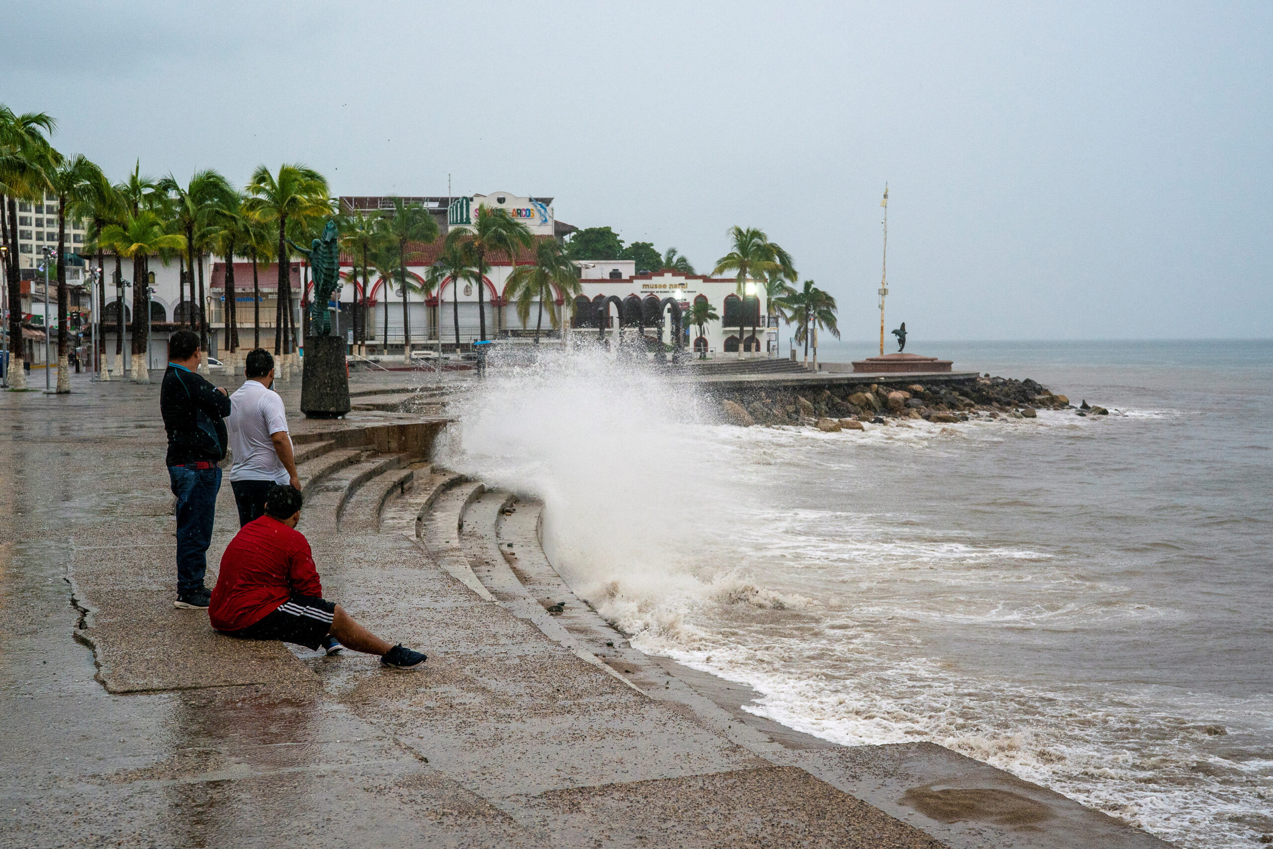 'Extremely Dangerous' Hurricane Lidia Slams Into Mexico Coast, Killing ...