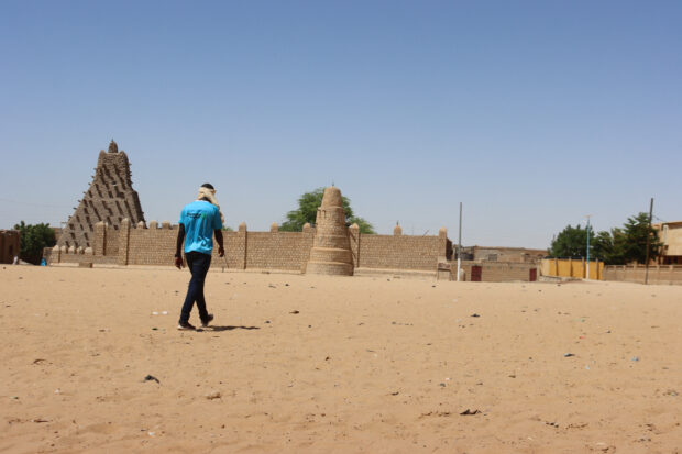 Mali in meltdown as militants advance 