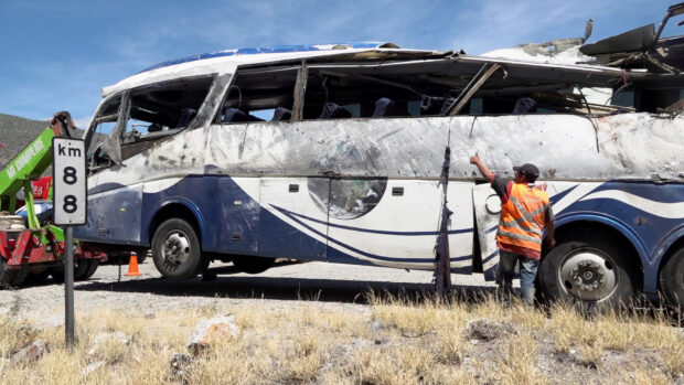 Bus carrying migrants in Mexico crashes near Tepelmeme Villa de Morelos