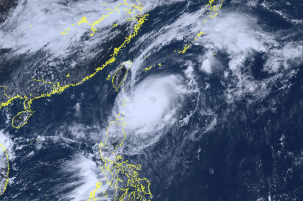 Flights canceled, work suspended as typhoon Koinu grinds towards Taiwan