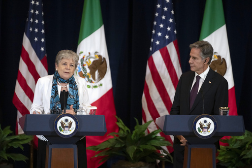 US officials to meet Mexican counterparts on drugs, arms, migration