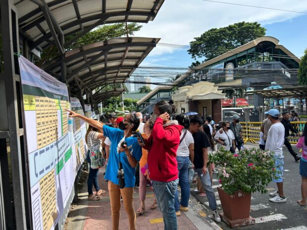 Embo residents vote in Fort Bonifacio High School in Taguig city on Barangay and SK elections on October 30, 2023. (Photo from Jean Mangaluz)