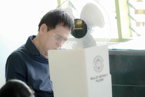 Cibac Party-list Representative Eddie Villanueva votes on Barangay and Sangguniang Kabataan Elections on October 30, 2023. (Photo courtesy of the office of the lawmaker)