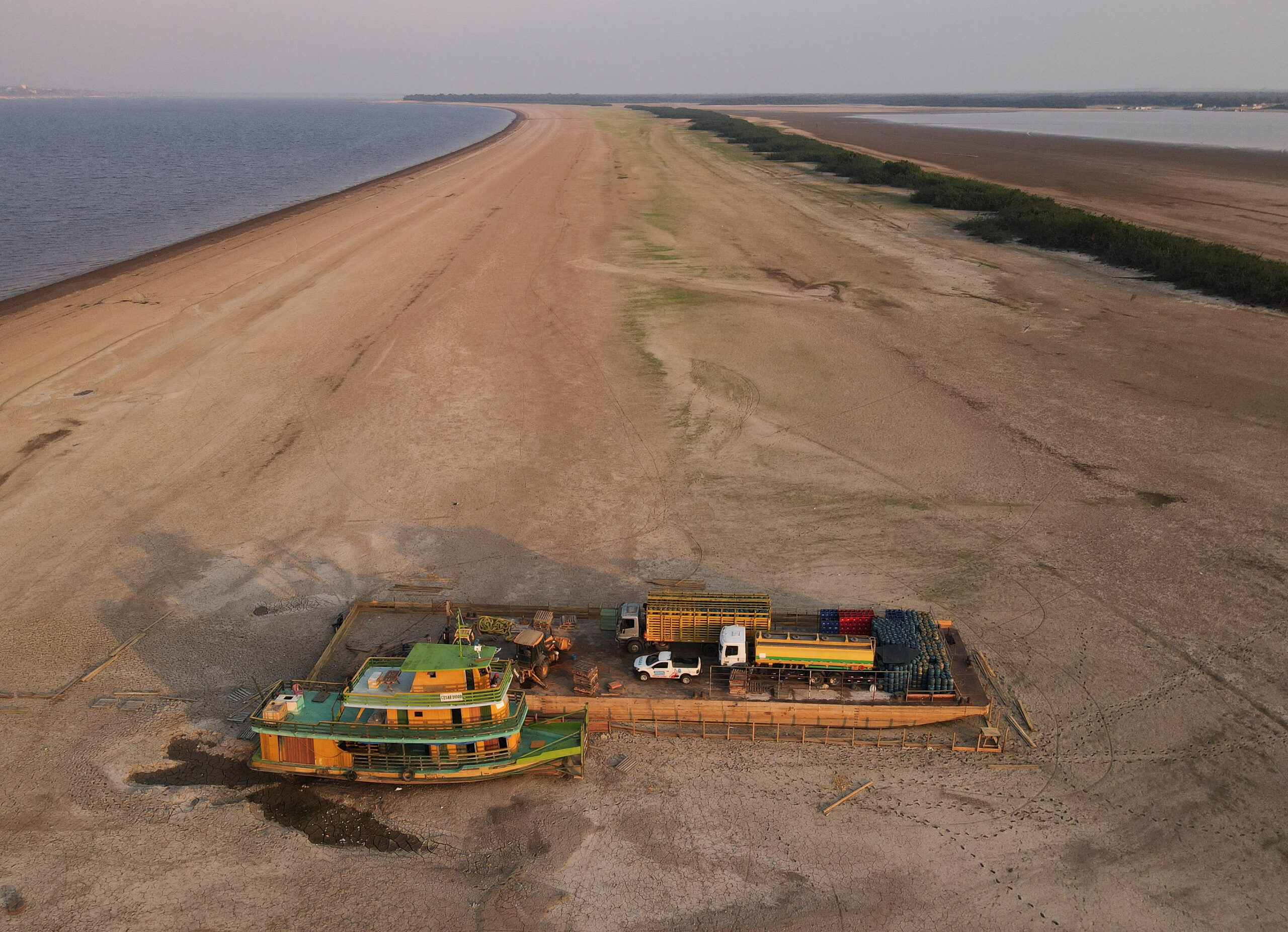 Amazon Drought Stalls Shipping As Boats Run Aground In Low Rivers ...