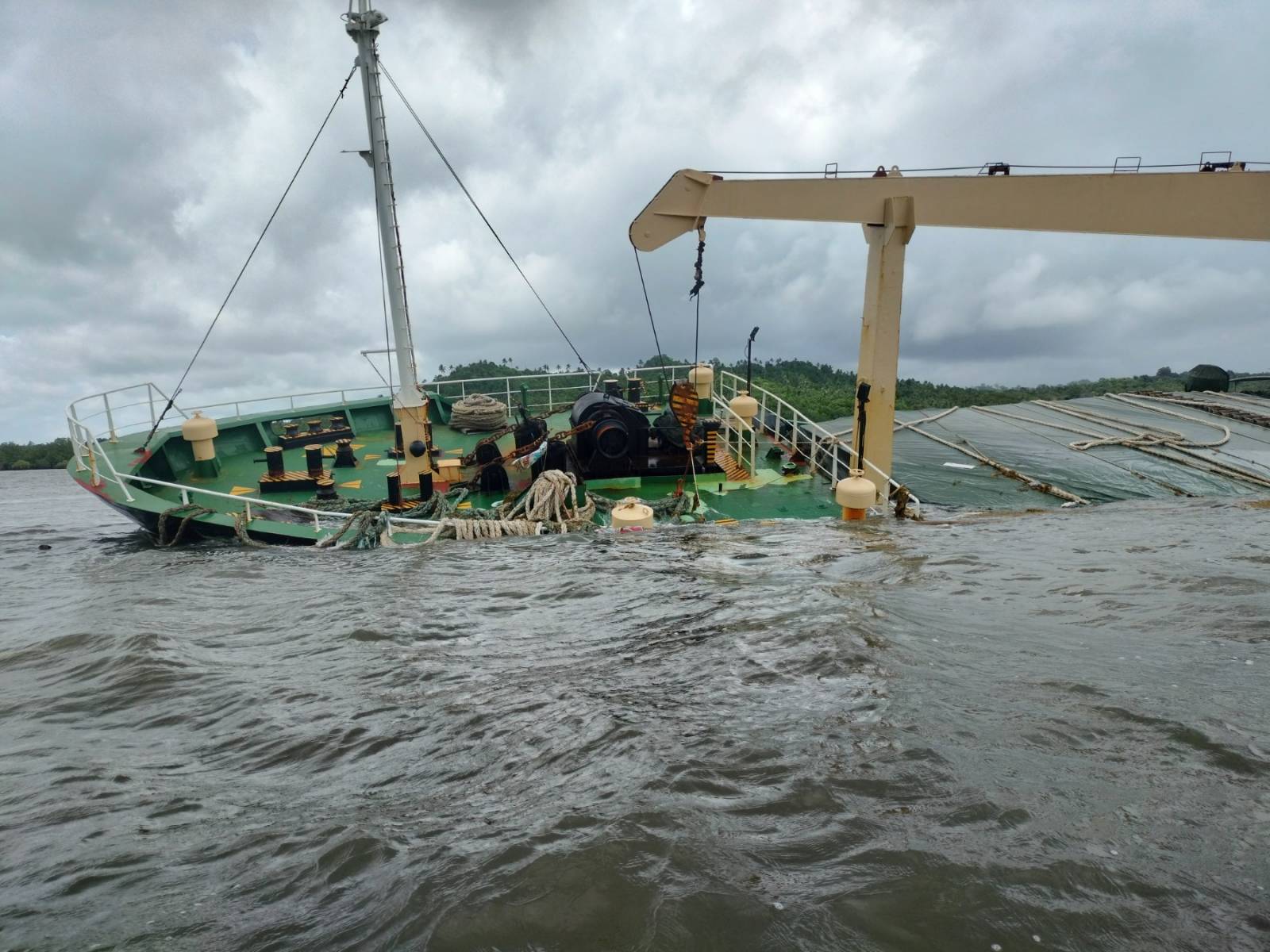 A cargo vessel from Vietnam ran aground in the waters off Balabac town in Palawan province on Tuesday night, the Balabac Municipal Disaster Risk and Reduction Management (MDRRM) Office said Wednesday, Nov. 22.