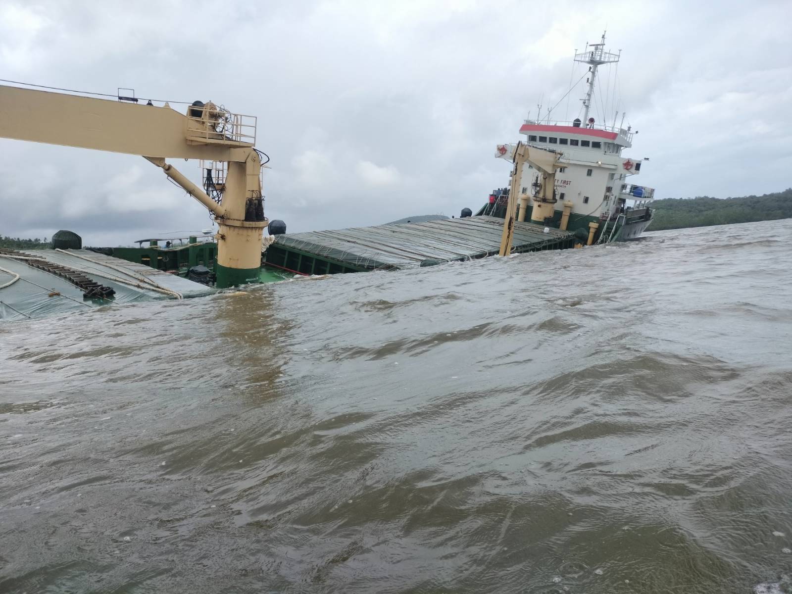 A cargo vessel from Vietnam ran aground in the waters off Balabac town in Palawan province on Tuesday night, the Balabac Municipal Disaster Risk and Reduction Management (MDRRM) Office said Wednesday, Nov. 22.