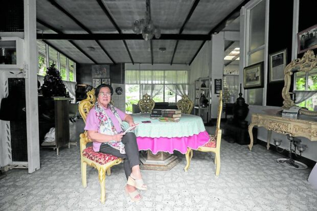 HOME SWEET HOME Former Sen. Leila de Lima took time to visit her ancestral residence in Barangay San Agustin, Iriga City, Camarines Sur province. Photos takenon Saturday. —PHOTO BY MARK ALVIC ESPLANA