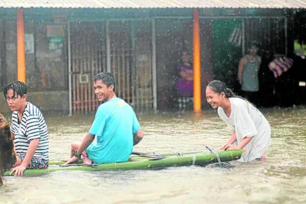 Heavy rains, floods hit 5 regions; 1 dead