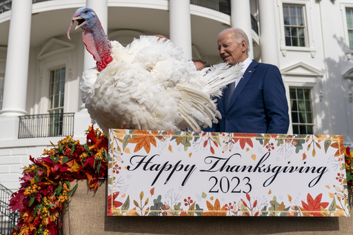 Biden pardons National Thanksgiving Turkeys 