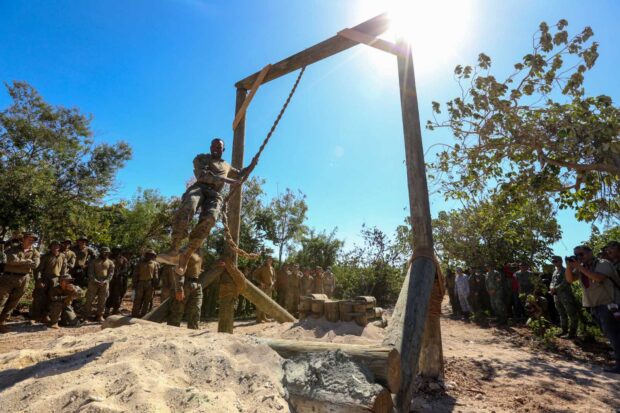 A US Marine tests the jungle obstacle course opened in Camp Bojeador in Ilocos Norte on Wednesday, November 15. (Photo from AFP)