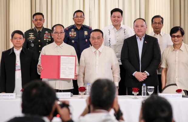 Gov’t, Reds agree to revive talks