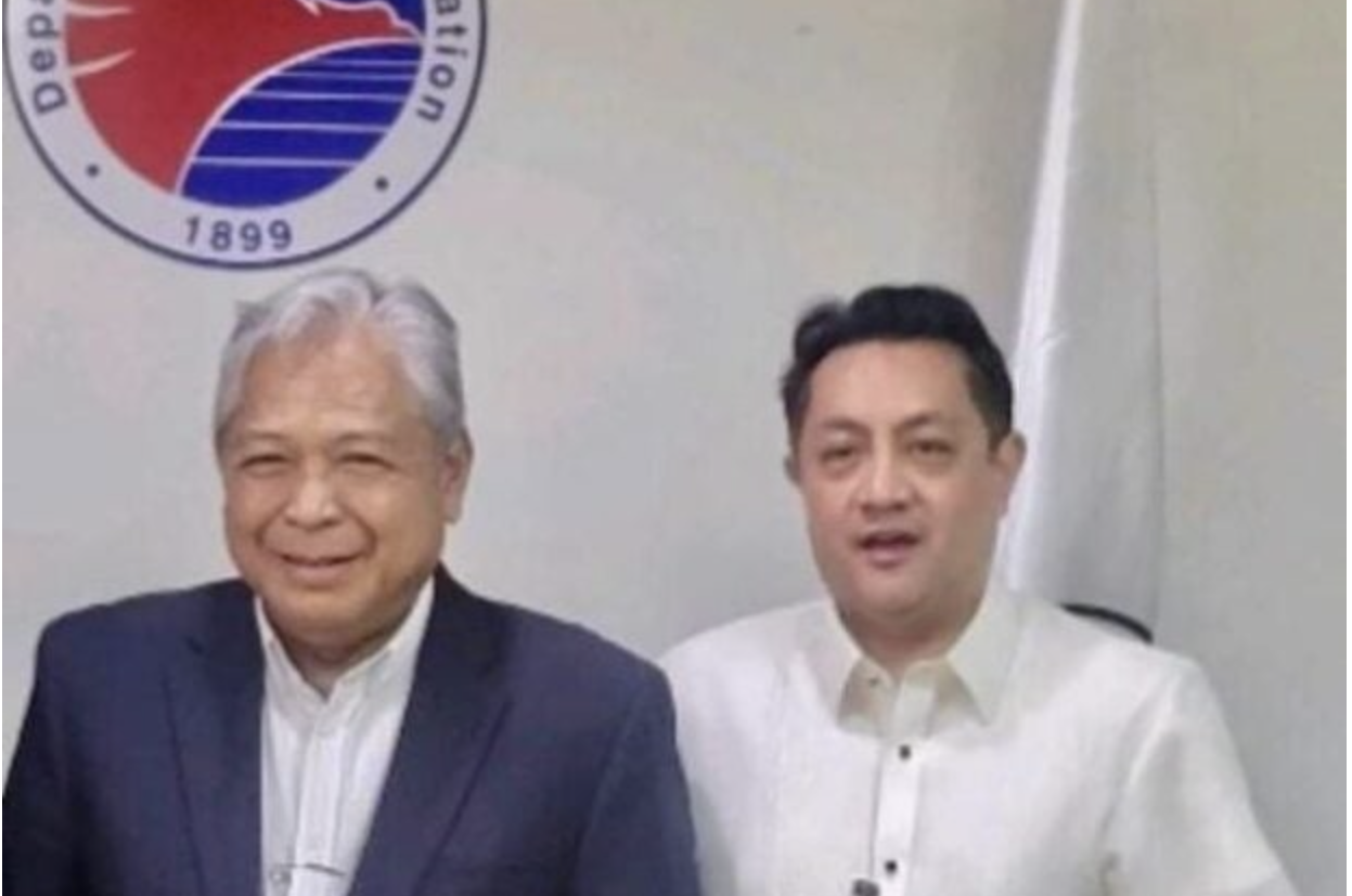 PHOTO: Transportation Secretary Jaime Bautista and Philippine National Railways chair Michael Macapagal. STORY: PNR chair: Relocation of informal settlers for NSCR project starts