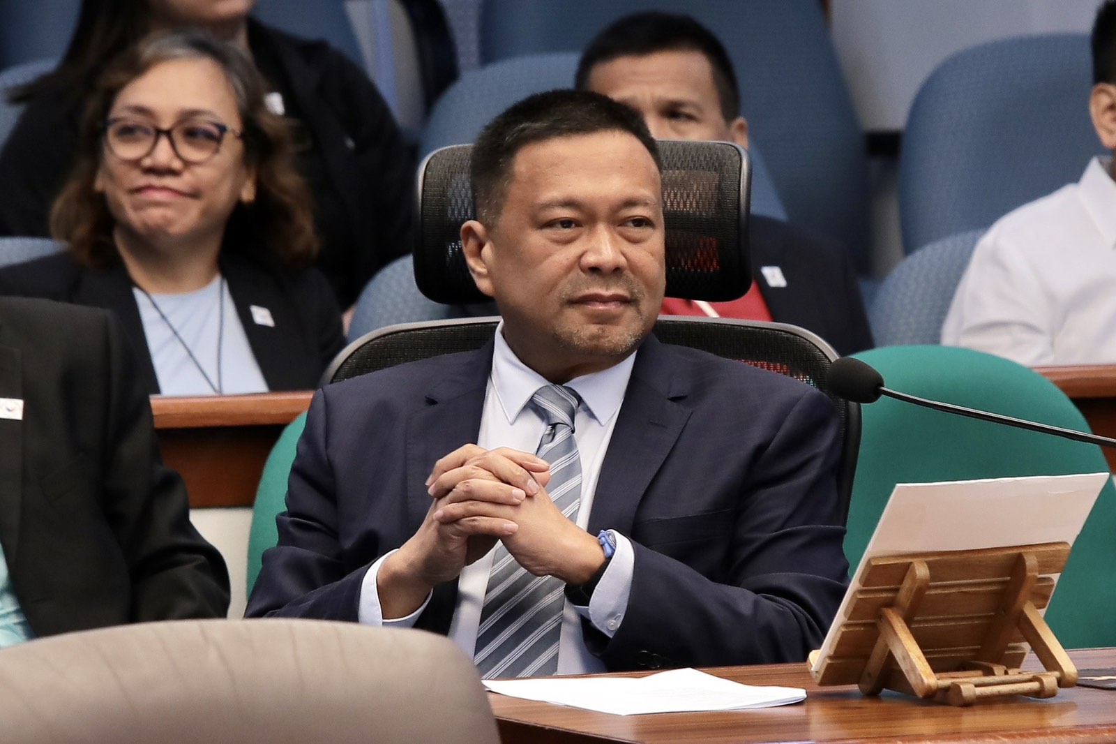 Senator Joseph Victor Ejercito assured on Tuesday, Nov. 21, that the Negros Island Region (NIR) bill is not stuck in the Senate committee on local government.