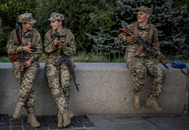 Ukraine strains to bolster its army as war fatigue weighs
