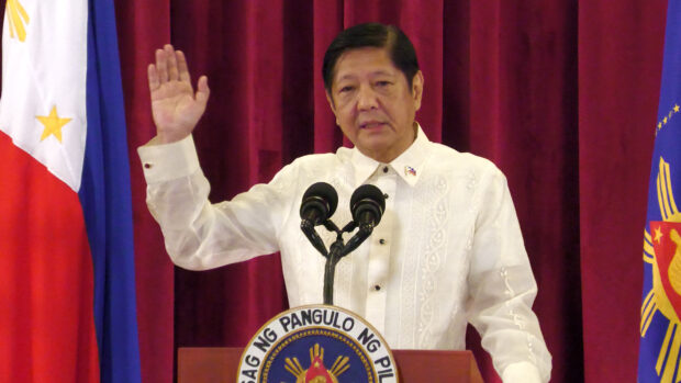 Marcos back in PH after weeklong US trip