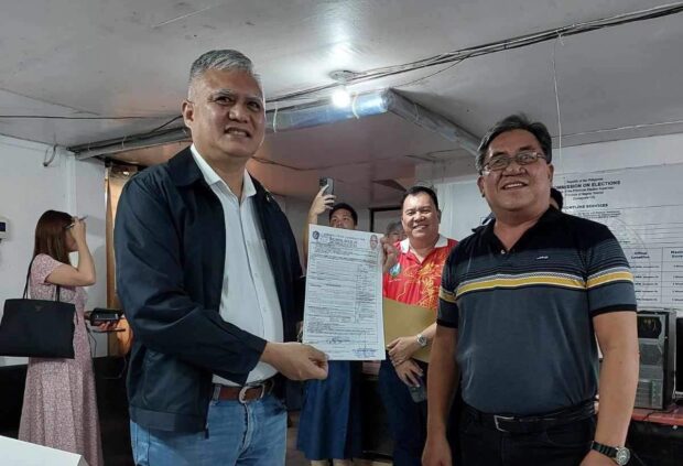 Ex-Navy exec files COC for special poll to replace Teves