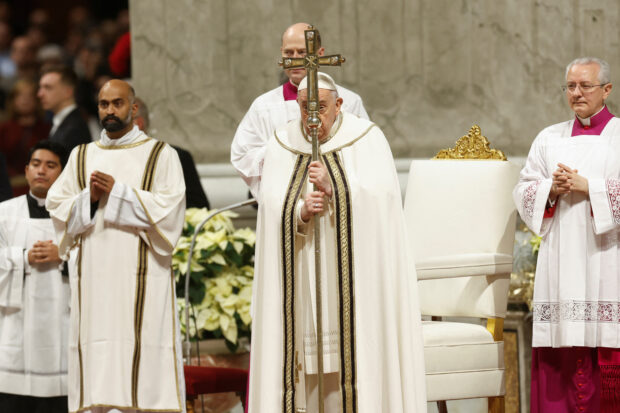 Pope Francis laments war in Holy Land on solemn Christmas Eve