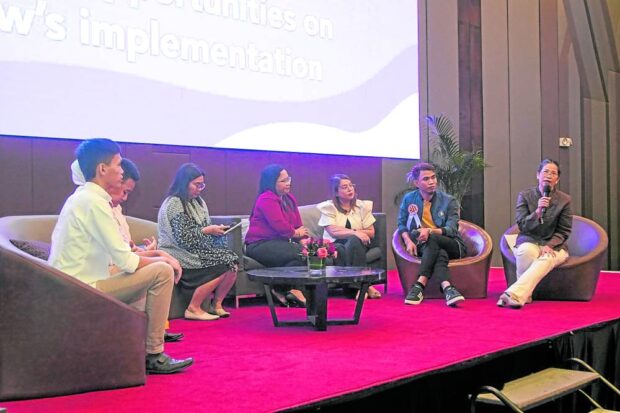 ‘STILL A STRUGGLE’ Representatives of government agencies,civil society and youth organizations discuss the challenges of enforcing the lawon child marriages at a forumheld in Quezon City on Thursday. —PHOTO COURTESY OF OXFAMPILIPINAS
