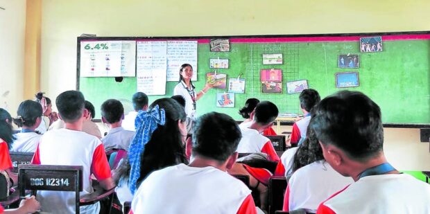 DepEd taps student teachers to improve reading, math skills in Bicol