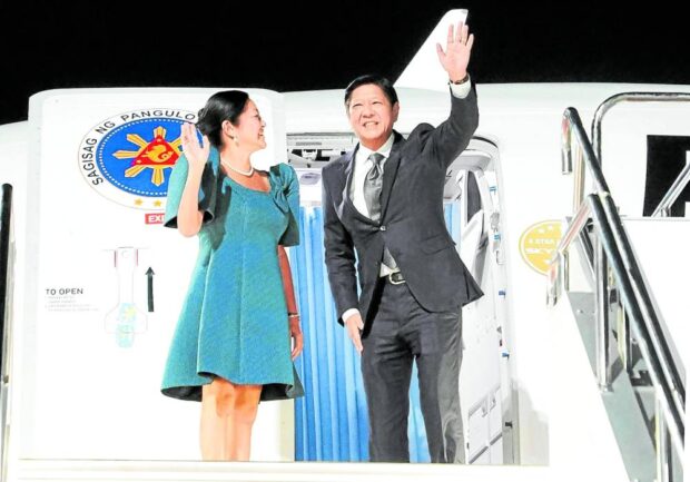 PHOTO: President Ferdinand Marcos Jr. and first lady Liza Araneta Marcos leave Japan on December 18, 2023, after the president joined the 50th ASEAN-Japan Friendship Summit.  STORY: President, first lady still have flu-like symptoms – PCO