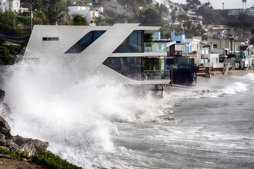 Powerful Pacific swell poses dangerous surf threat in California