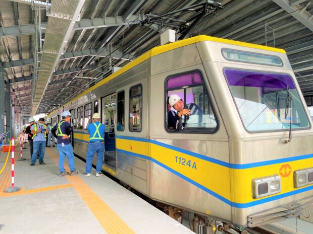 PHOTO: Light Rail Transit (LRT) Line 1 coach STORY: LRT Cavite extension project phase 1 to open by year-end