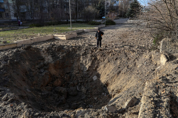 Russia presses on with drive on Ukrainian town of Avdiivka