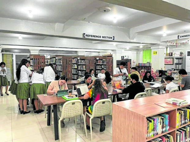 LEARNING SPACE For students, teachers and Cebuanos from all walks of life, the Cebu City Public Library is a conducive space where they can spend time to do research, study and read at anytime of the day. Library officials are discussing the return of its 24/7 operation now that pandemic-related restrictions have eased. Its air conditioning units are being upgraded while Wi-Fi access has been made available for library patrons.