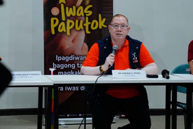Health Undersecretary Eric Tayag discusses the number of fireworks-related injuries this year and in past years during a press conference at the Philippine General Hospital in Manila on Sunday, December 31, 2023. (Arnel Tacson, INQUIRER.net) Health Undersecretary Eric Tayag discusses the number of fireworks-related injuries this year and in past years during a press conference at the Philippine General Hospital in Manila on Sunday, December 31, 2023. (Arnel Tacson, INQUIRER.net) 