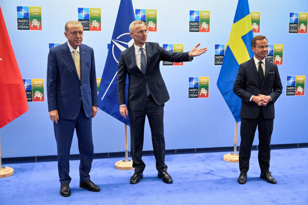 Turkey approves Sweden's NATO membership bid