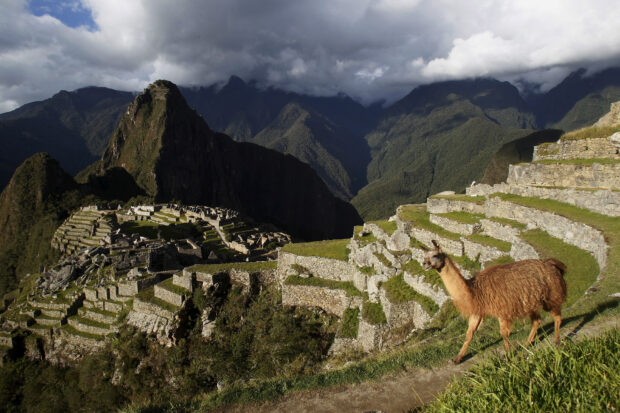 Peru protests block access to Machu Picchu, stranding tourists