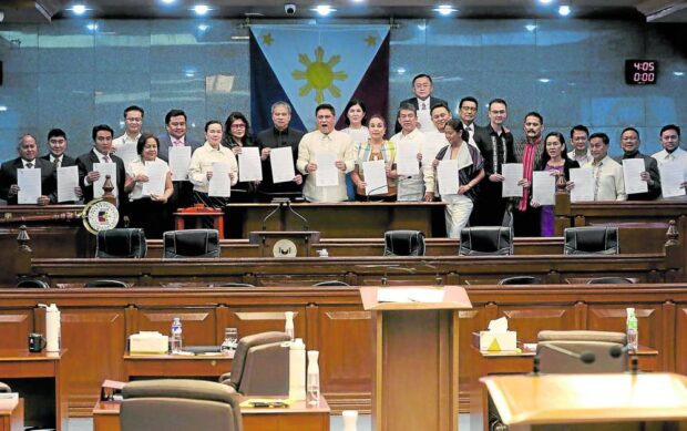 UNANIMOUS STAND All 24 senators show a signed manifesto expressing their opposition to the House of Representatives’ alleged moves to amend the Constitution through a people’s initiative. —RICHARD A. REYES