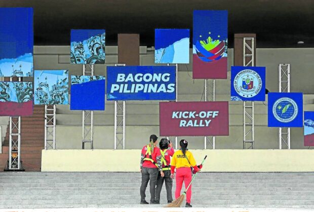 Pro-environmental group EcoWaste Coalition urged the government and the participants of the "Bagong Pilipinas" kick-off rally at the Quirino Grandstand in Manila to keep the massive event litter-free. 