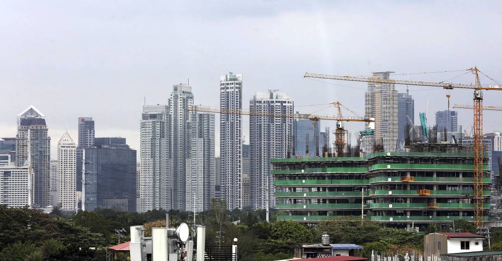 Most Filipinos see economic status quo in 2024 - SWS survey