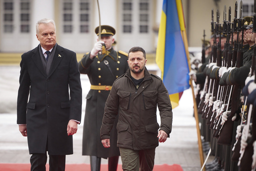 Zelensky: To stop Russia, Kyiv needs more air defense