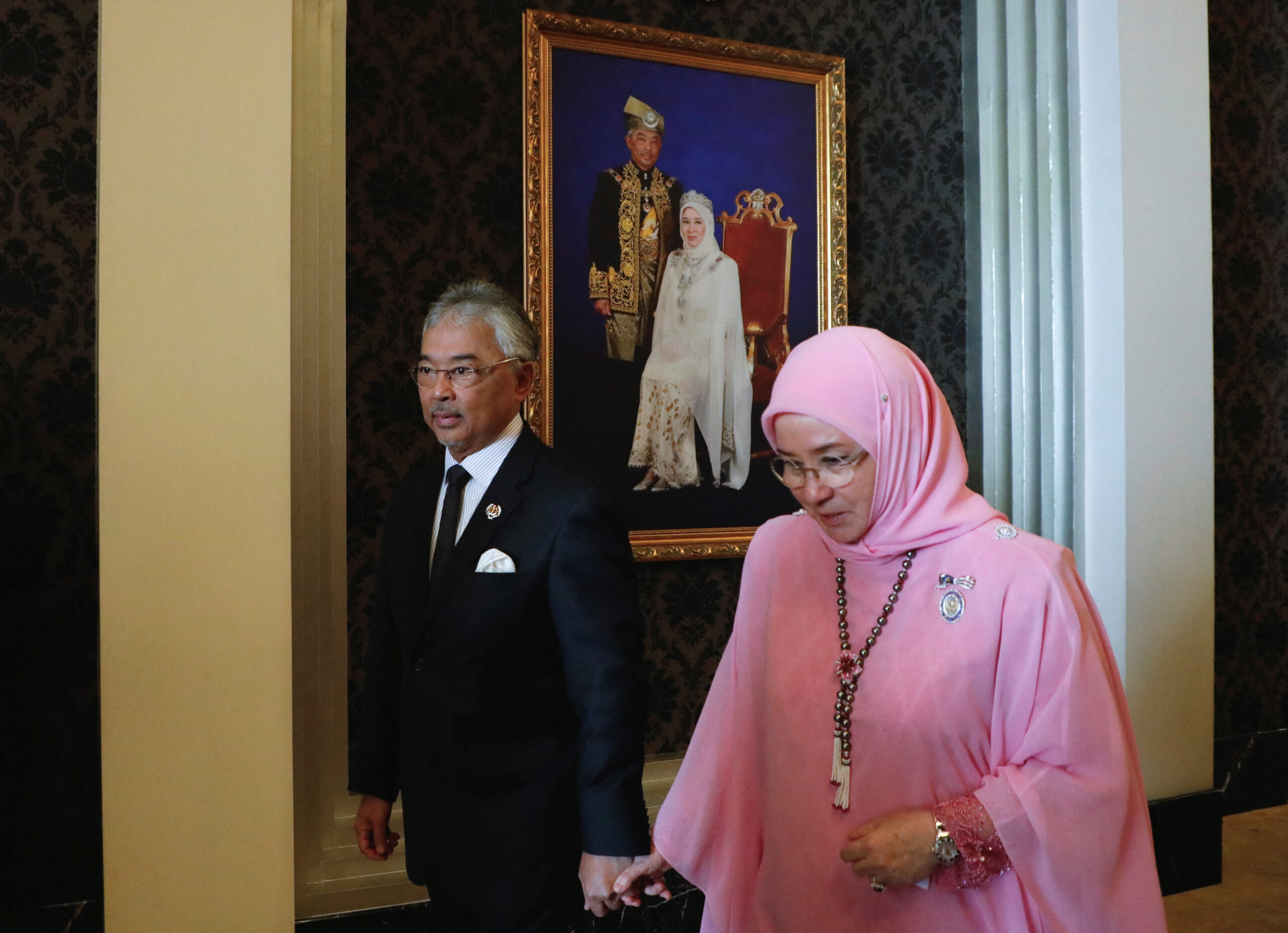 马来西亚即将卸任的国王希望政府稳定，君主发挥更大作用