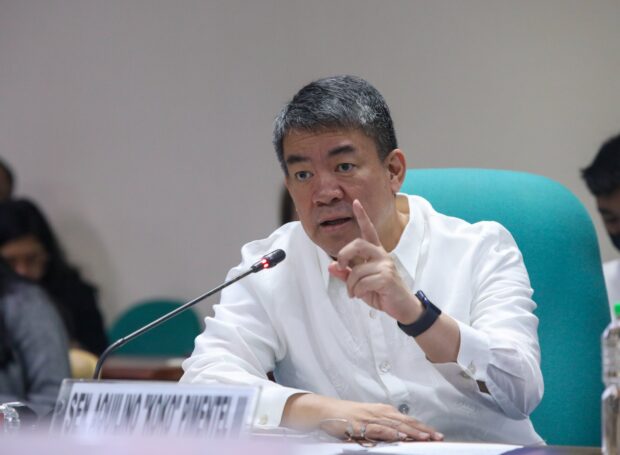 Koko Pimentel says Comelec)  may face complaints for accepting signatures from a people’s initiative for Cha-cha.