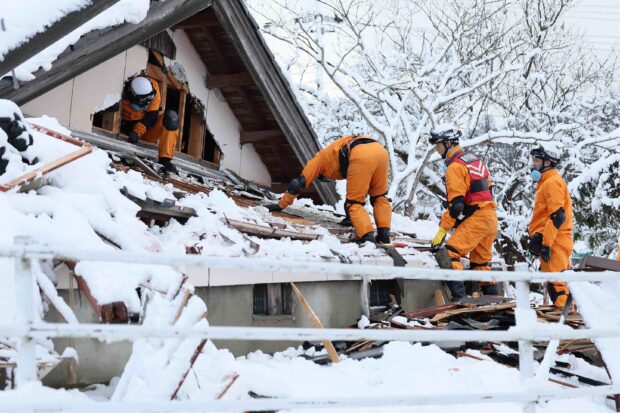 Number of missing in Japan quake jumps to over 300