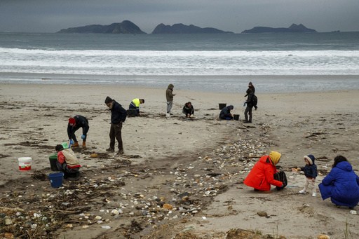 Spain probes contamination of Atlantic shore due to plastic pellet spill 