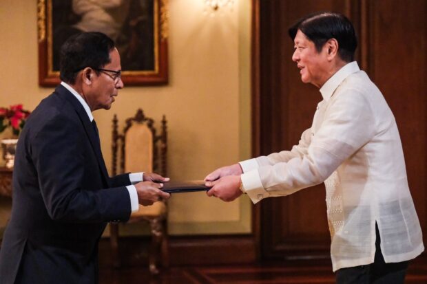 Marcos accepts credentials of envoys from Vietnam, Timor-Leste
