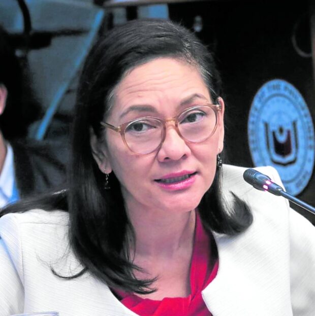 Senator Risa Hontiveros on Monday raised the need to address alleged patterns of agrarian reform reversals and land reconsolidation that have affected Filipino farmers previously issued Certificate of Land Ownership Awards. 